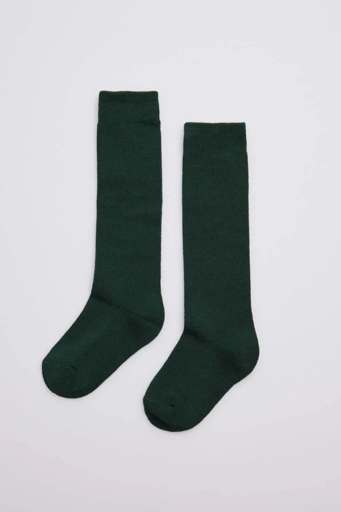 Calcetines colegiales largos · Ysabel Mora